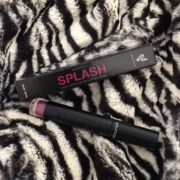 Younique Moonstruck Splash Liquid Lipstick - Picture 1 of 3